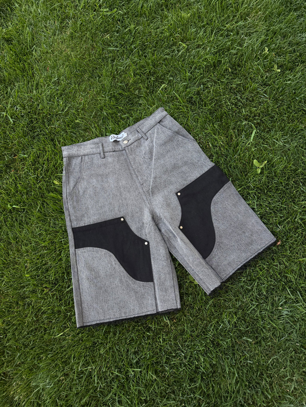 Flare carpenter jorts