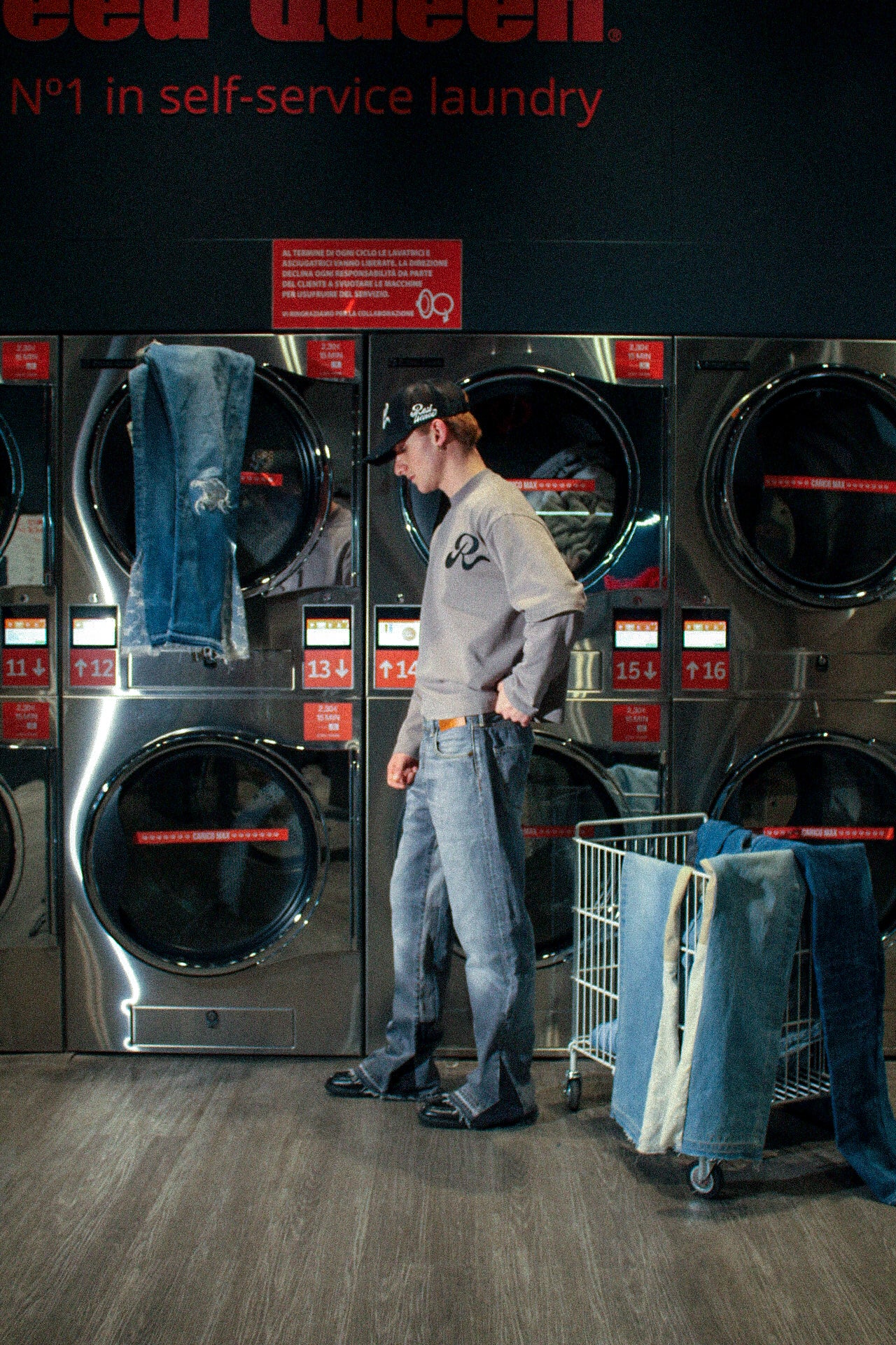 Resilience flare black