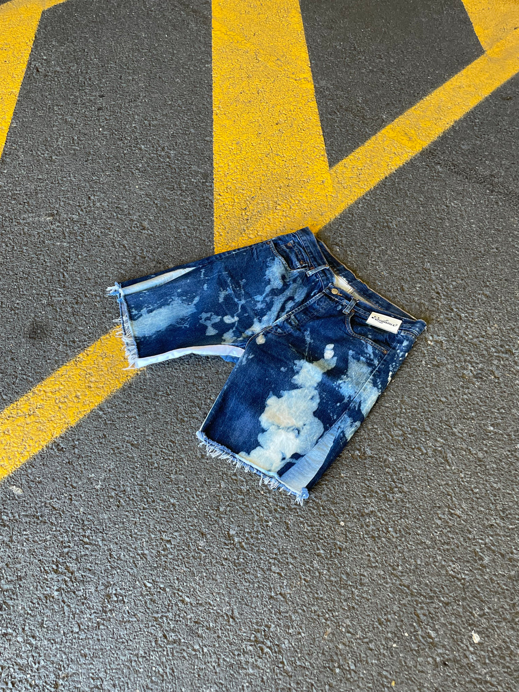 Hai un jeans che non usi più? Rendiamolo unico insieme!