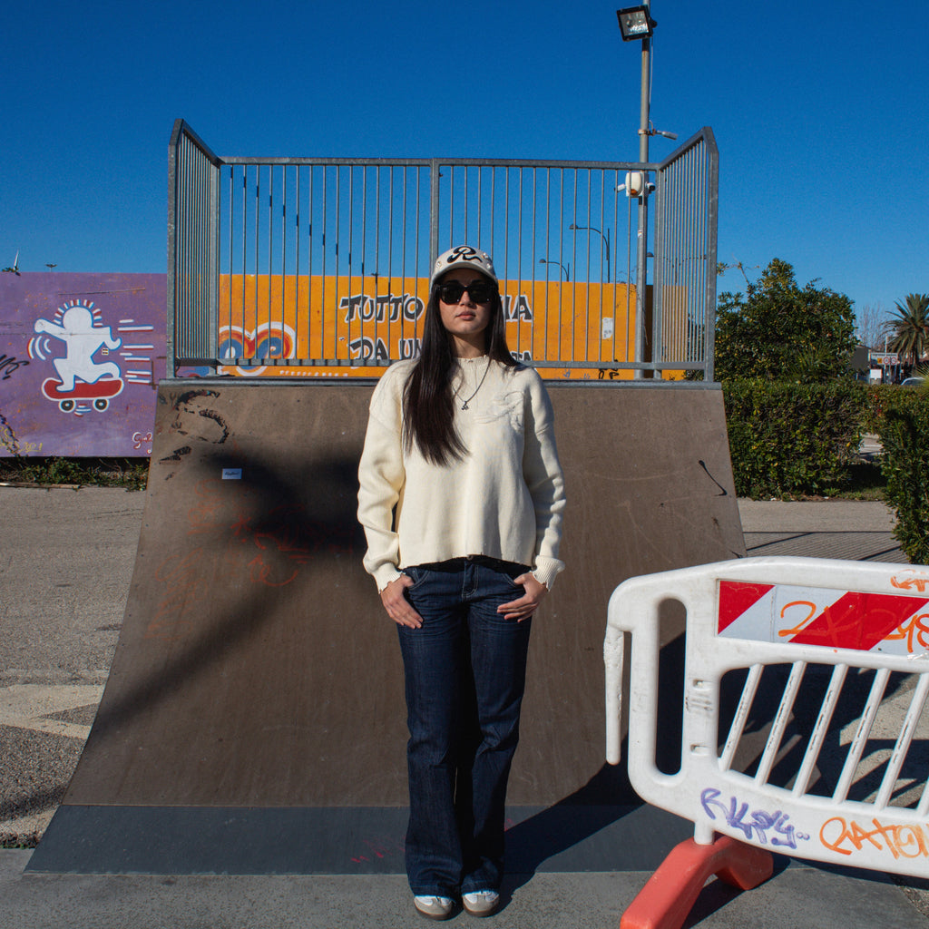 Trucker hat con perline color crema