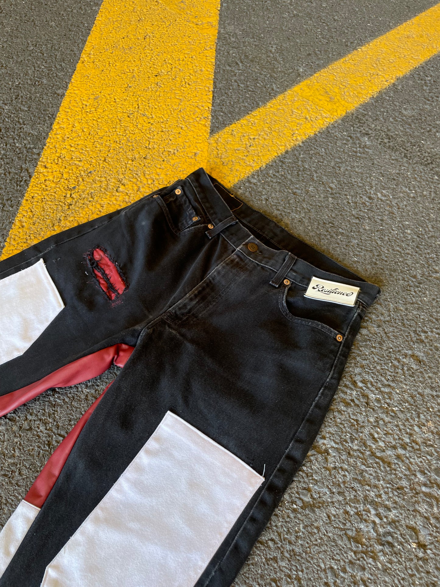 Resilience Carti flare denim