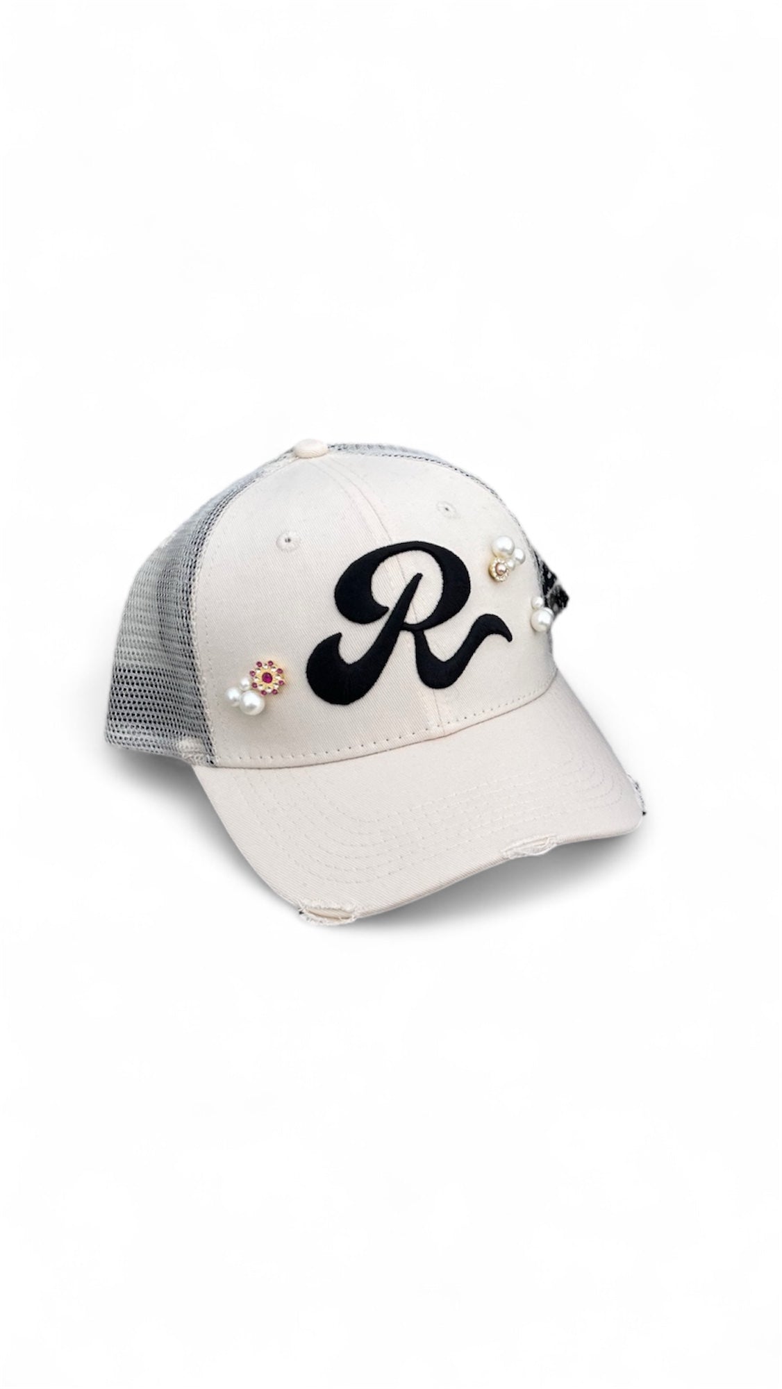 Trucker hat con perline color crema